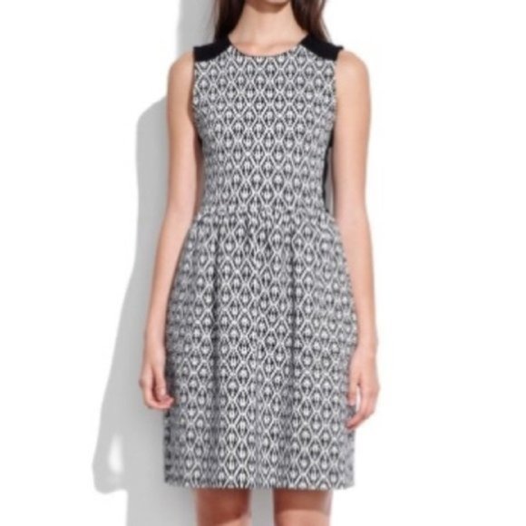 Madewell Dresses & Skirts - Madewell Ponte Knit Ikat Dress Pockets Black White